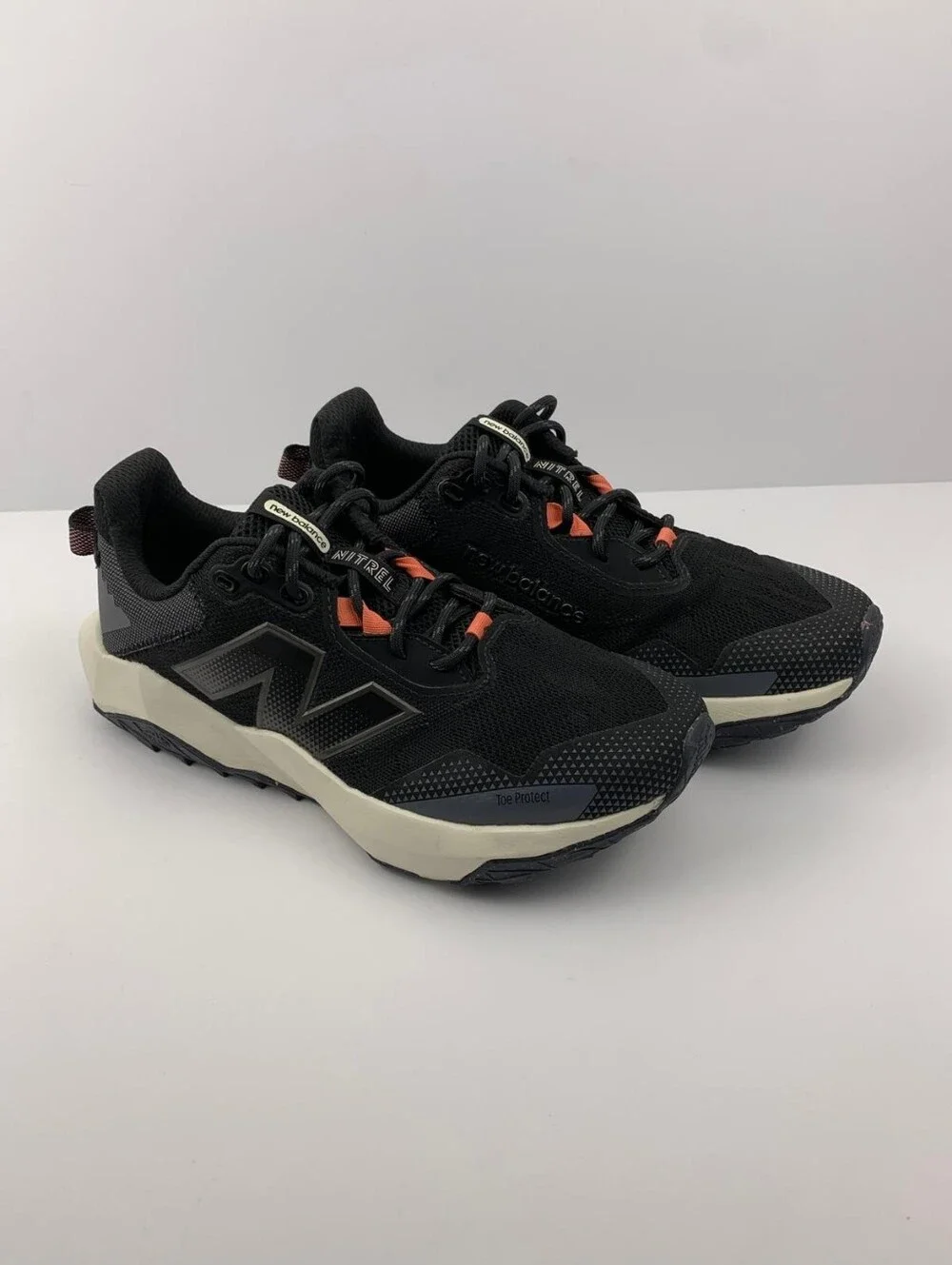 New Balance WTNTRCP6 Trail Running Shoes Women's Size 7.5 Black Gray